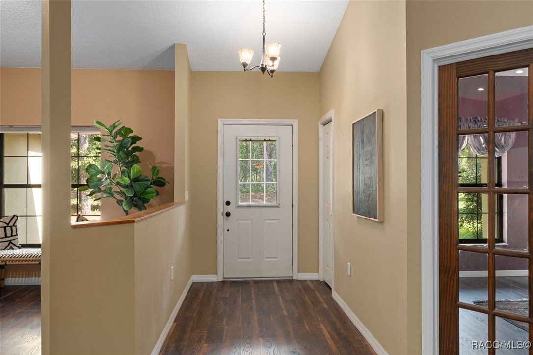 3202 N Buckhorn Drive