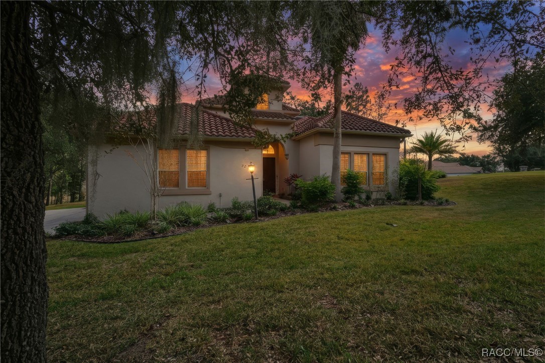 2257 N Hickory Glen Point