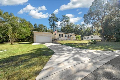 A home in Dunnellon