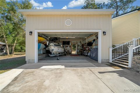 A home in Dunnellon