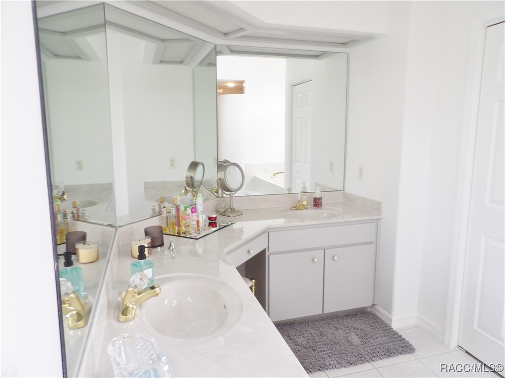 1544 E Allegrie Drive, Inverness, New York image 24