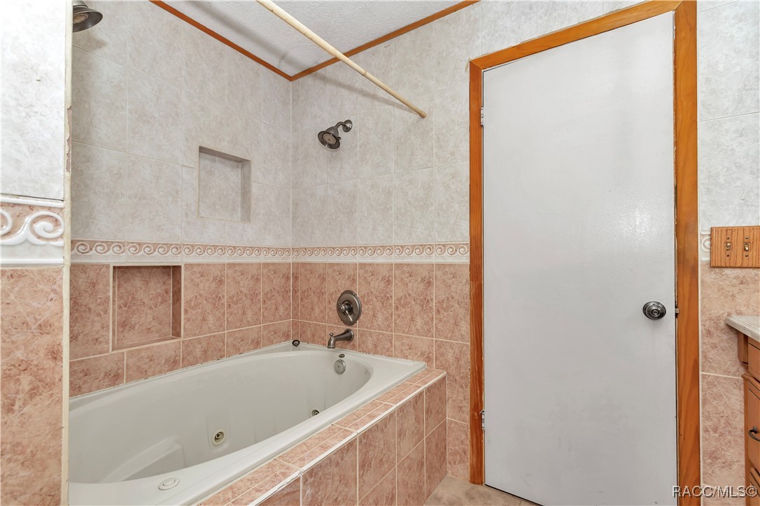 8082 SW 103rd Lane, Ocala, New York image 31