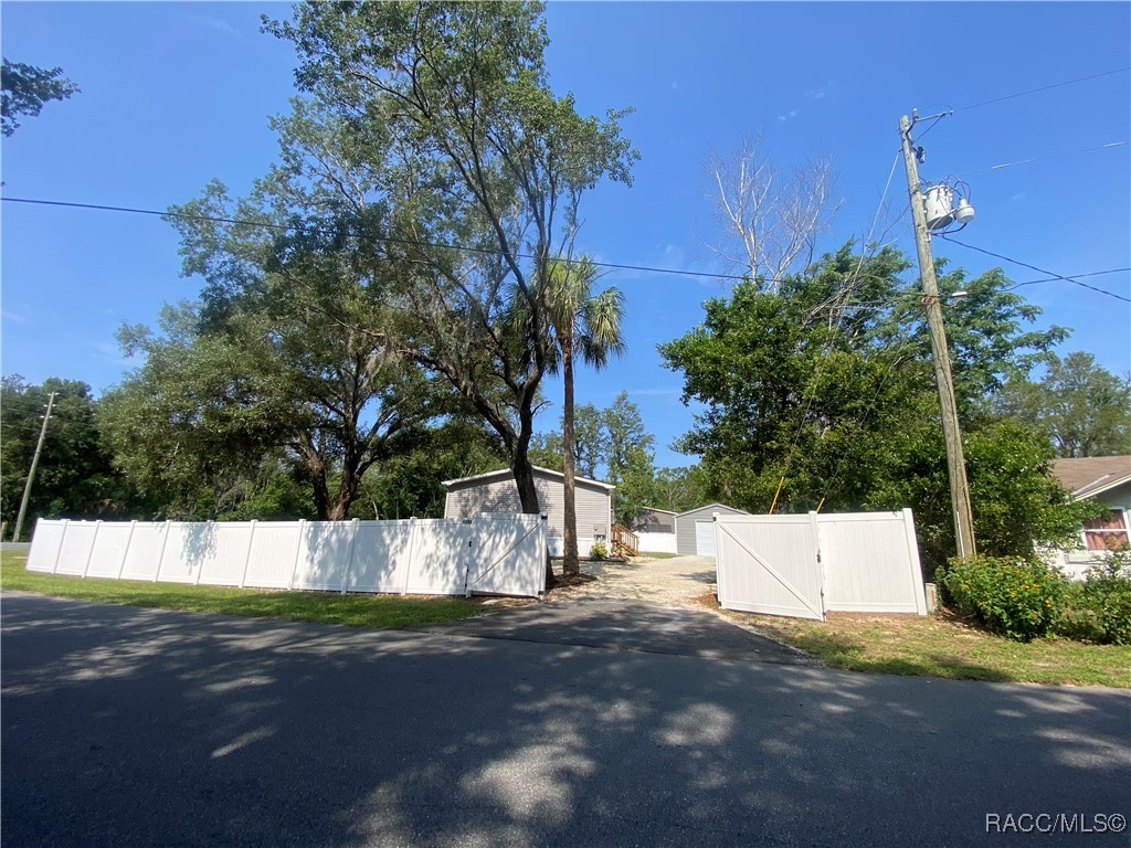 6724 S Hamburg Terrace, Homosassa, Florida image 32