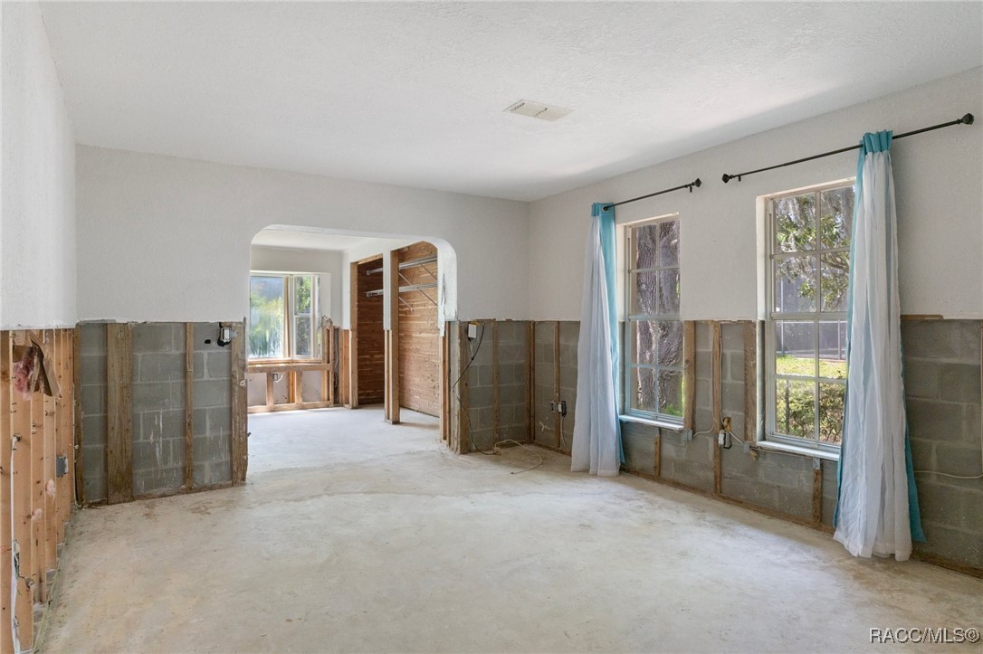 2184 N Watersedge Drive, Crystal River, Florida image 33