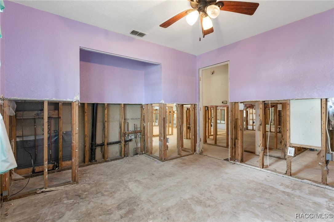 2184 N Watersedge Drive, Crystal River, Florida image 29