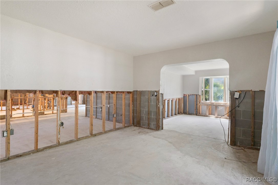 2184 N Watersedge Drive, Crystal River, Florida image 35