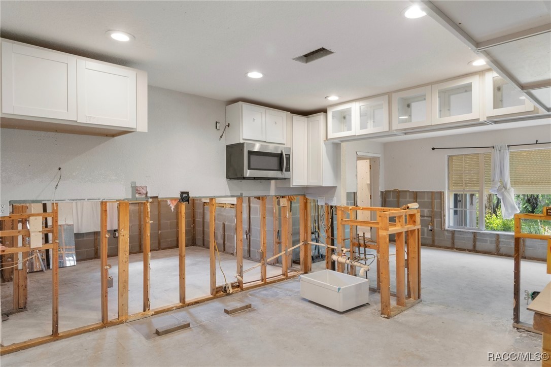 2184 N Watersedge Drive, Crystal River, Florida image 13