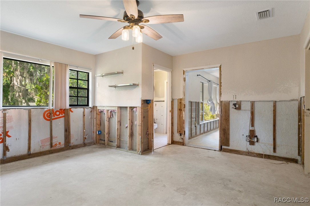 2184 N Watersedge Drive, Crystal River, Florida image 22