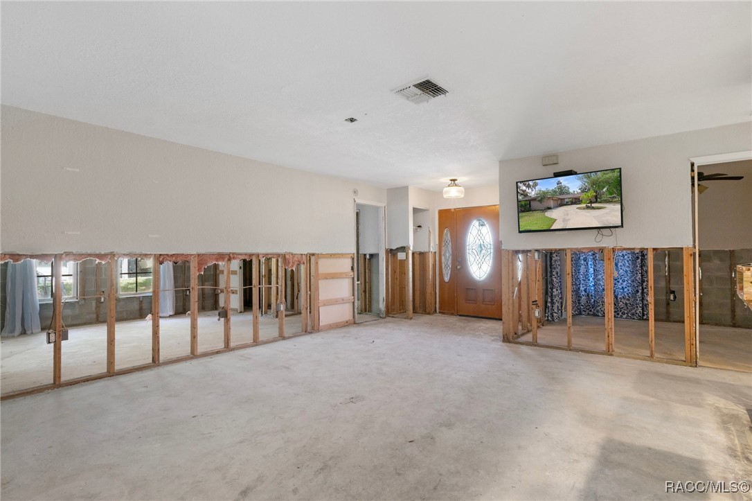 2184 N Watersedge Drive, Crystal River, Florida image 10