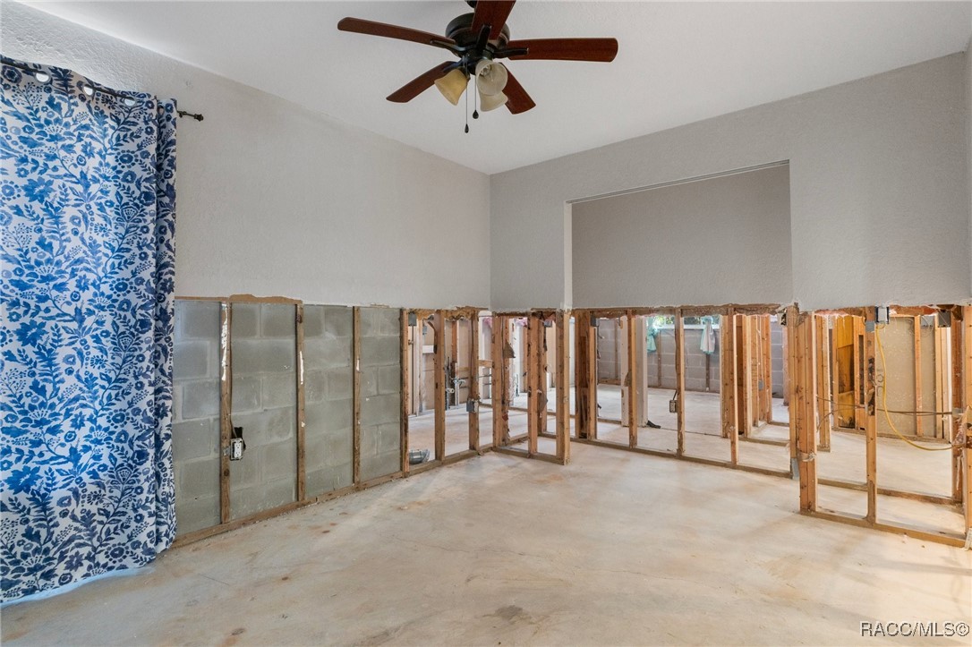 2184 N Watersedge Drive, Crystal River, Florida image 31