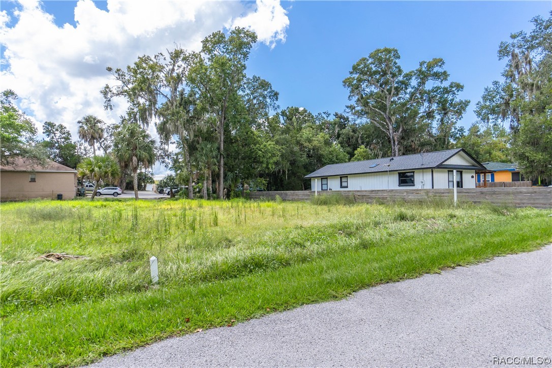 464 NE 2nd Street, Crystal River, Florida image 4