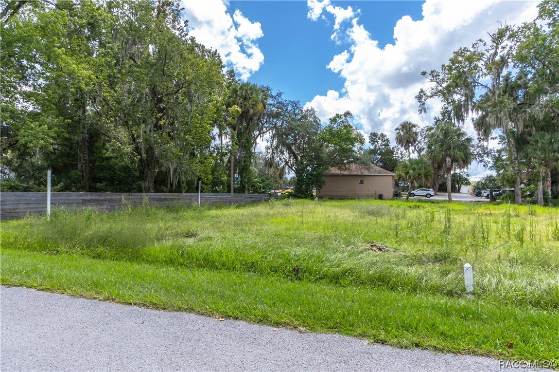 464 NE 2nd Street, Crystal River, Florida image 3