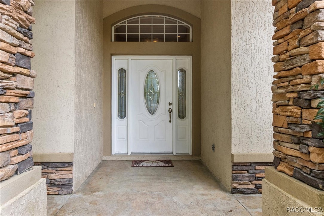 10419 N Rousseau Drive, Dunnellon, Florida image 9
