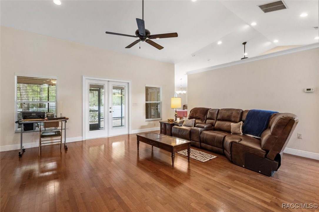 10419 N Rousseau Drive, Dunnellon, Florida image 15