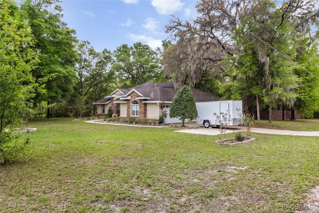 10419 N Rousseau Drive, Dunnellon, Florida image 6