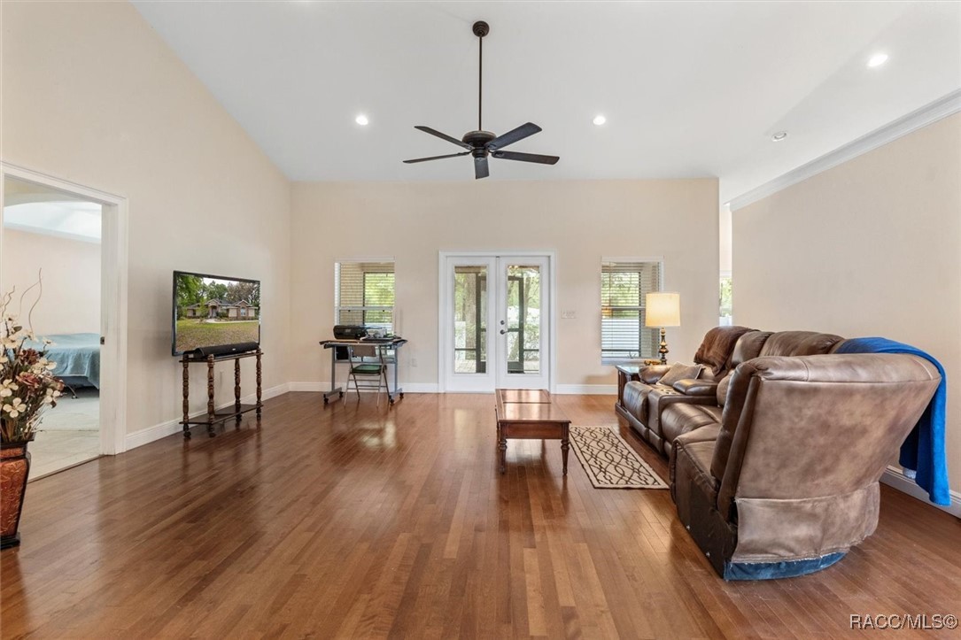 10419 N Rousseau Drive, Dunnellon, Florida image 18