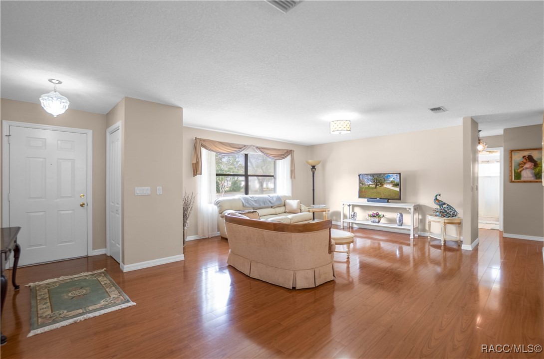 5475 S Concord Terrace