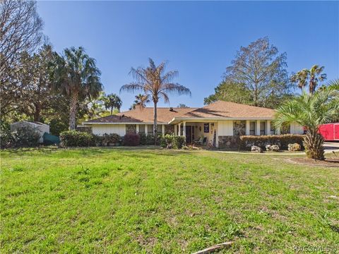 Homes For Sale - 7628 W Golf Club Street<br/> Crystal River, FL 34429