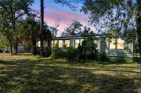 Mobile Home For Sale - 8045 Indian Trail Road<br/> Spring Hill, FL 34613
