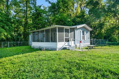 Mobile Home For Sale - 1940 Cr 428<br/> Lake Panasoffkee, FL 33538