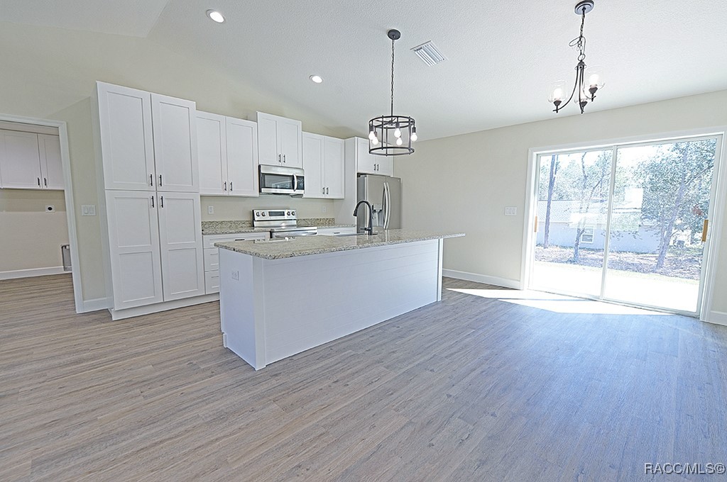 9715 N Wayland Avenue, Citrus Springs, New York image 6