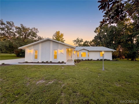 Homes For Sale - 680 E Connecticut Lane<br/> Hernando, FL 34442