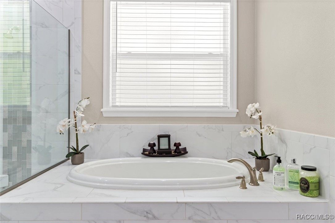 5888 W Corral Place, Beverly Hills, New York image 37