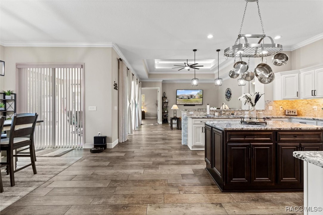 5888 W Corral Place, Beverly Hills, New York image 26