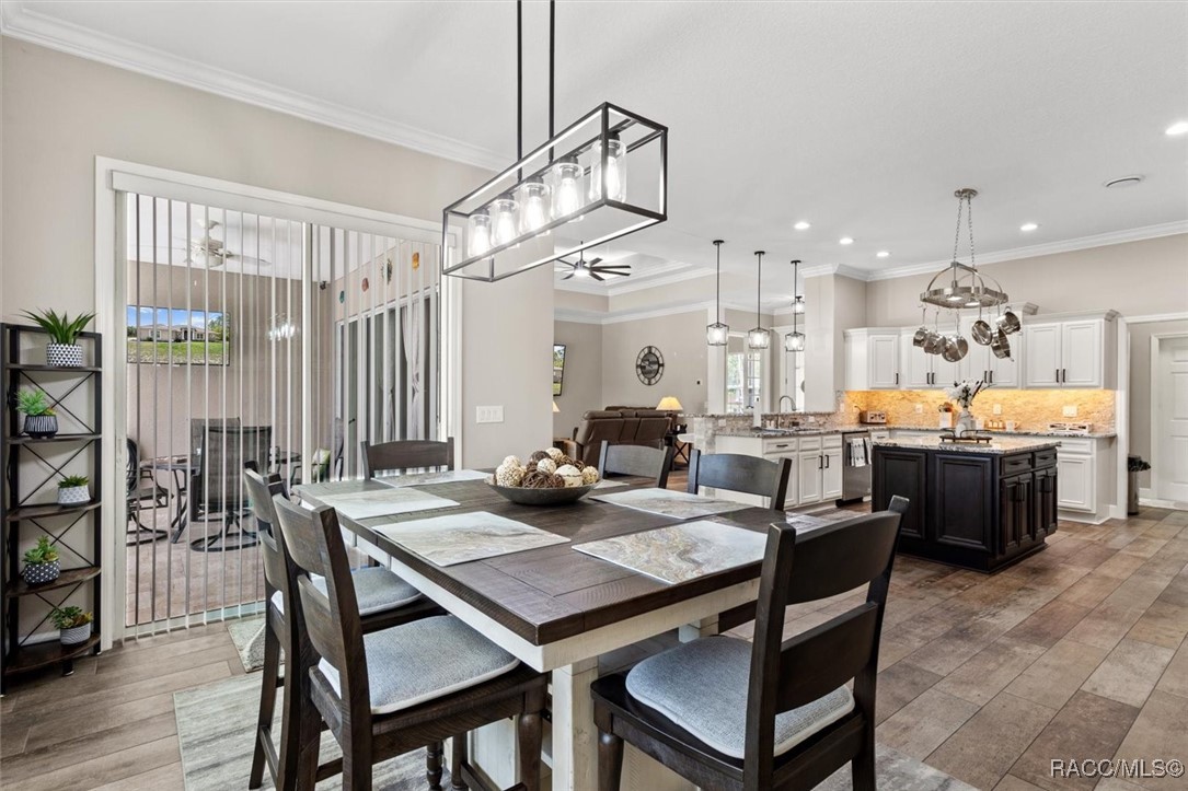 5888 W Corral Place, Beverly Hills, New York image 29