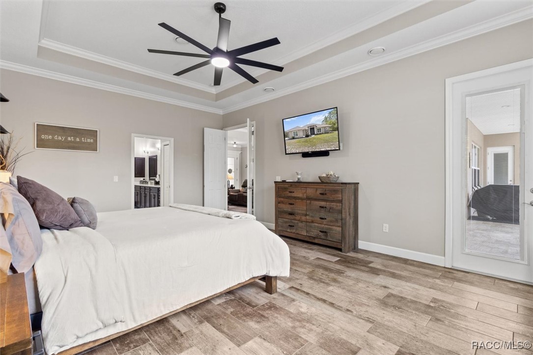 5888 W Corral Place, Beverly Hills, New York image 32