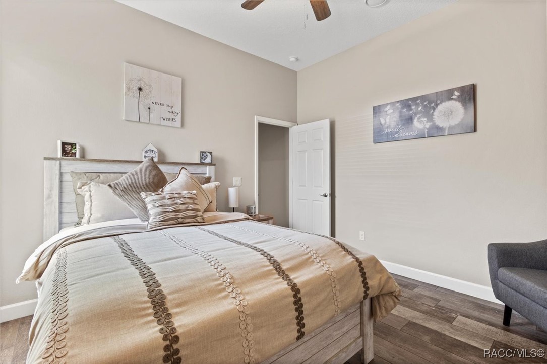 5888 W Corral Place, Beverly Hills, New York image 46