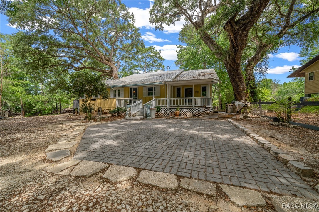 3503 E Westcove Court