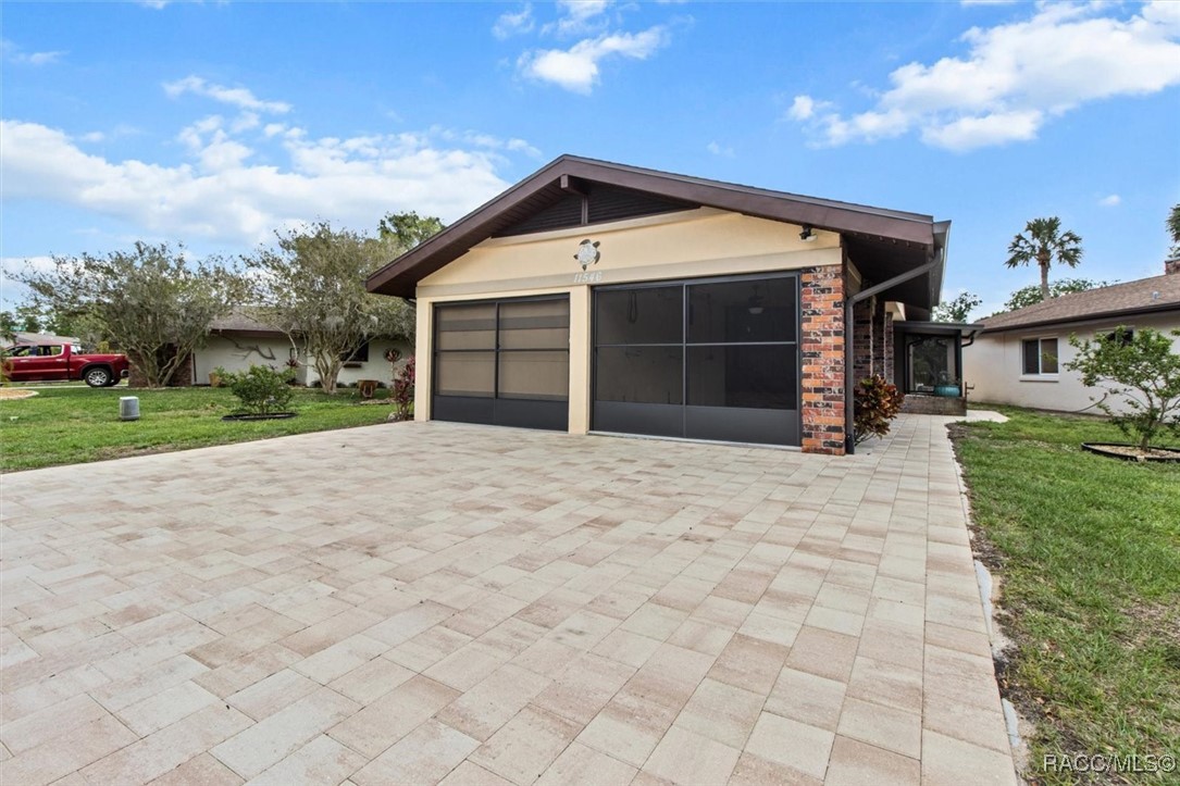 11546 W Clubview Drive, Homosassa, New York image 3
