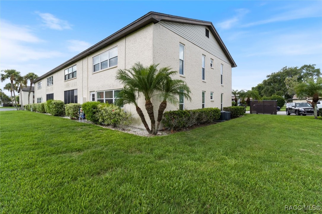 4901 Onyx Lane #101, New Port Richey, Florida image 1