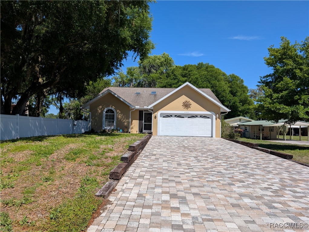 6905 S Aloysia Avenue, Floral City, Florida image 3