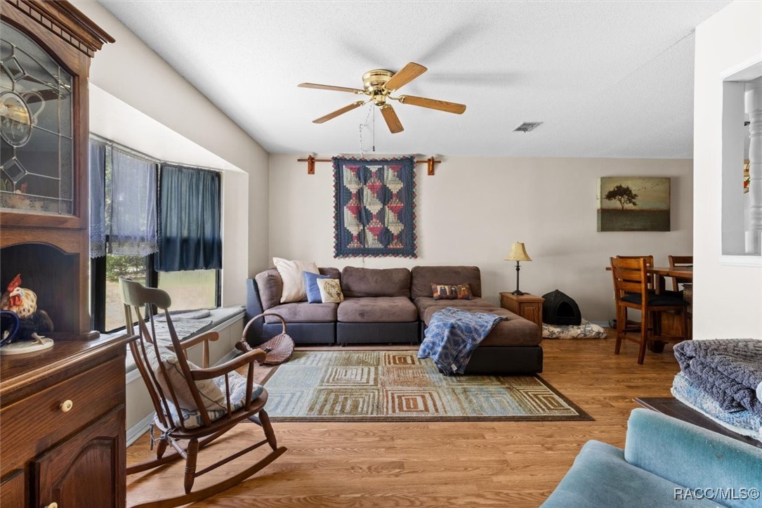 6101 E Menlo Lane