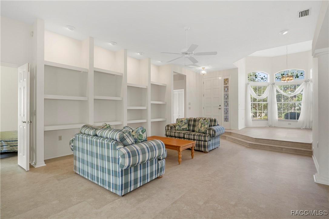 118 W Honey Palm Loop, Beverly Hills, New York image 11