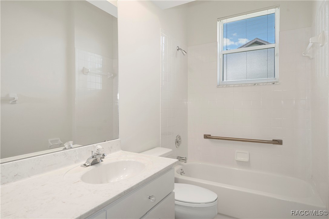 118 W Honey Palm Loop, Beverly Hills, New York image 31