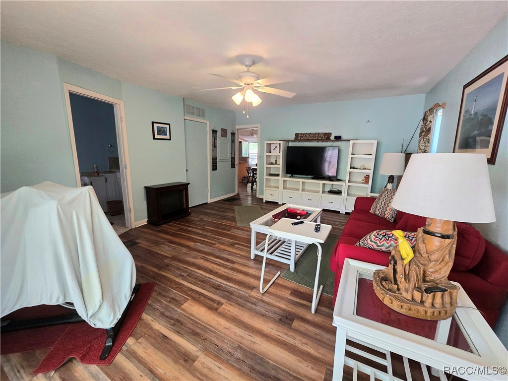 8009 E Peacock Lane, Floral City, New York image 38