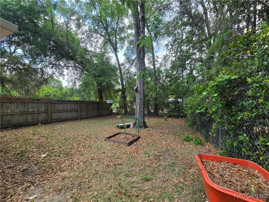 8009 E Peacock Lane, Floral City, New York image 50
