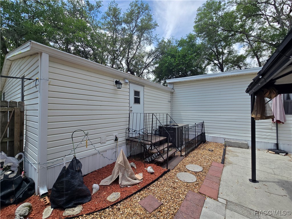 8009 E Peacock Lane, Floral City, New York image 46