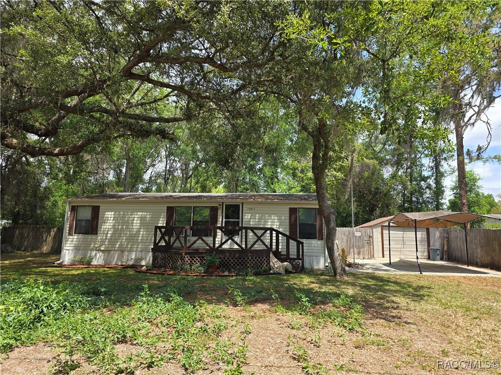 8009 E Peacock Lane, Floral City, New York image 2