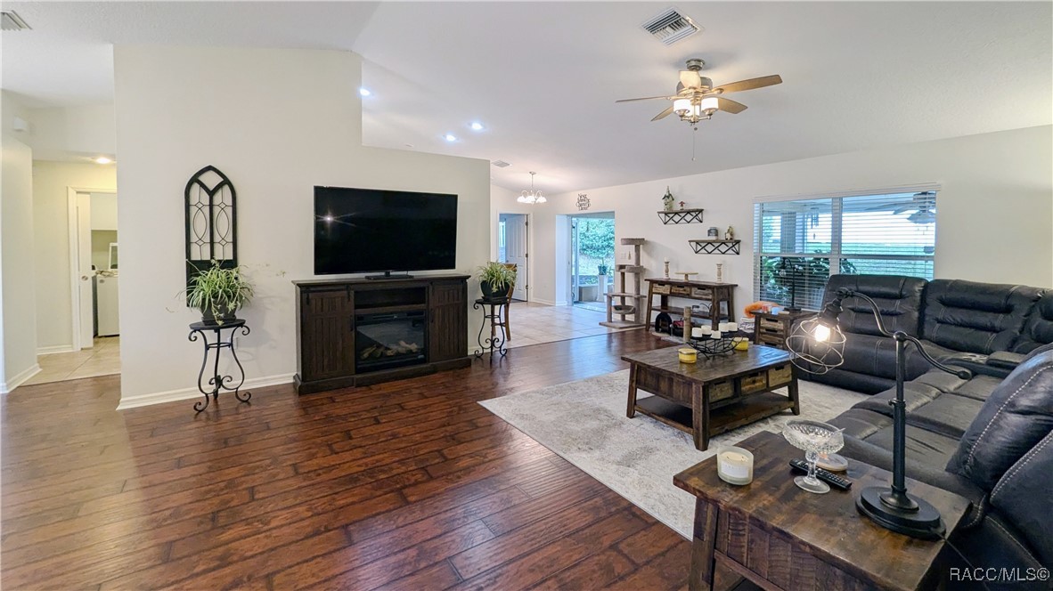 3340 W Eldridge Drive, Citrus Springs, New York image 3
