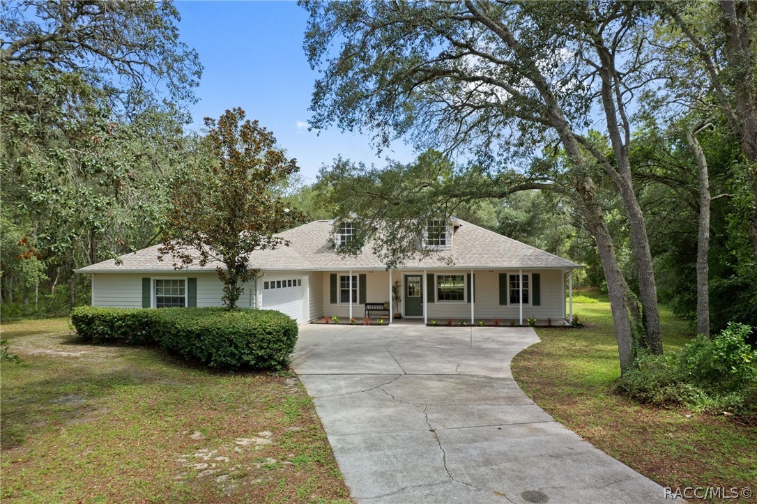 3329 W Danny Court
