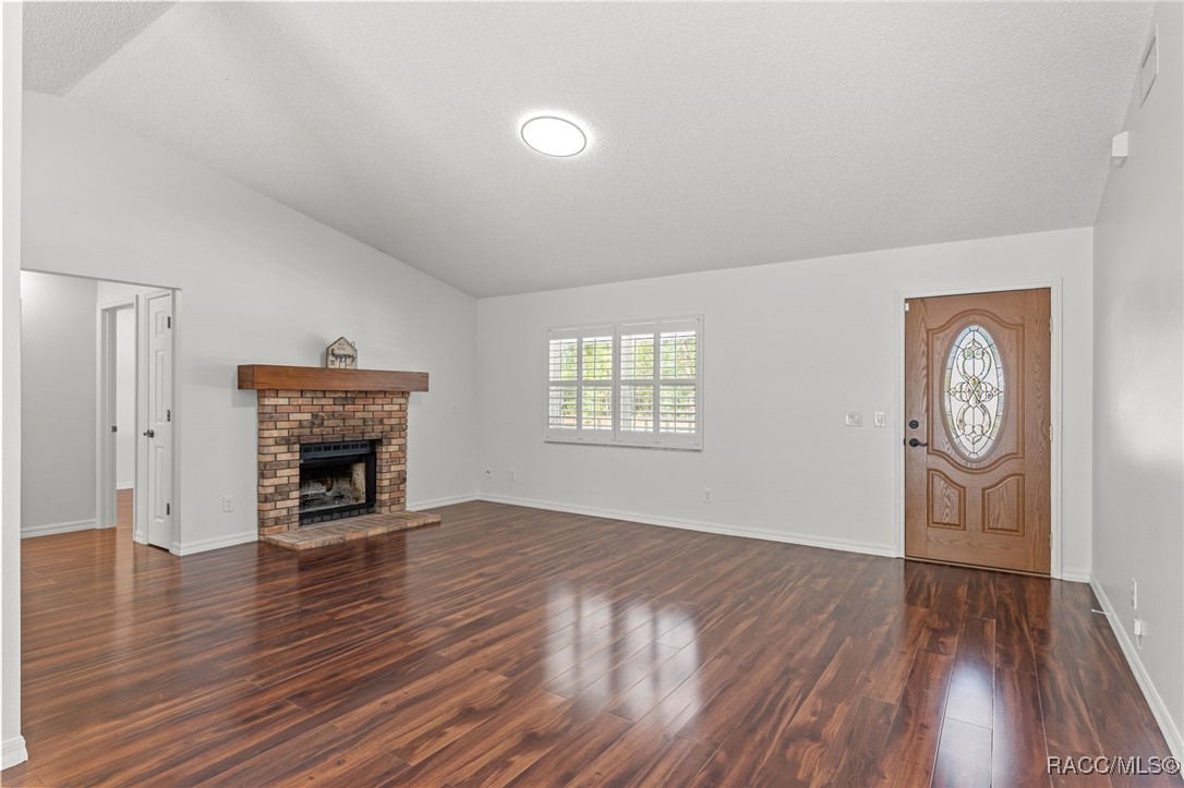 5851 N Hazelwood Drive, Beverly Hills, New York image 10