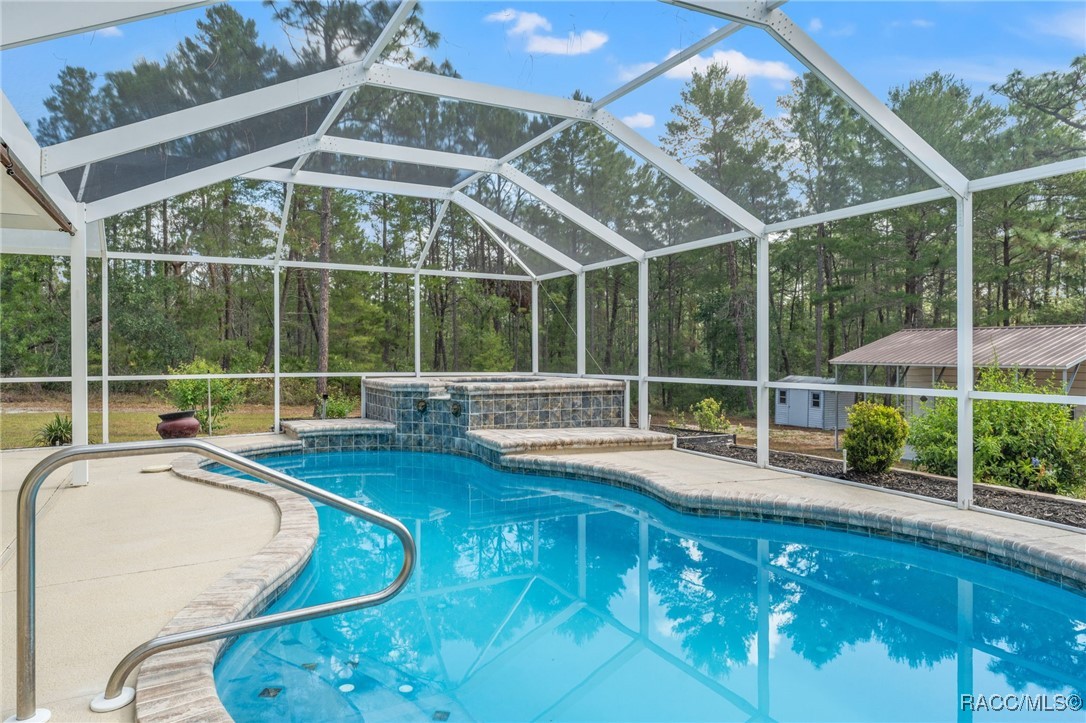 5851 N Hazelwood Drive, Beverly Hills, New York image 32