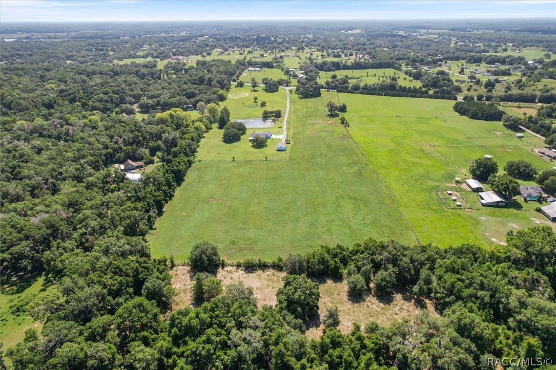 10104 S Florida Avenue, Floral City, Florida image 3