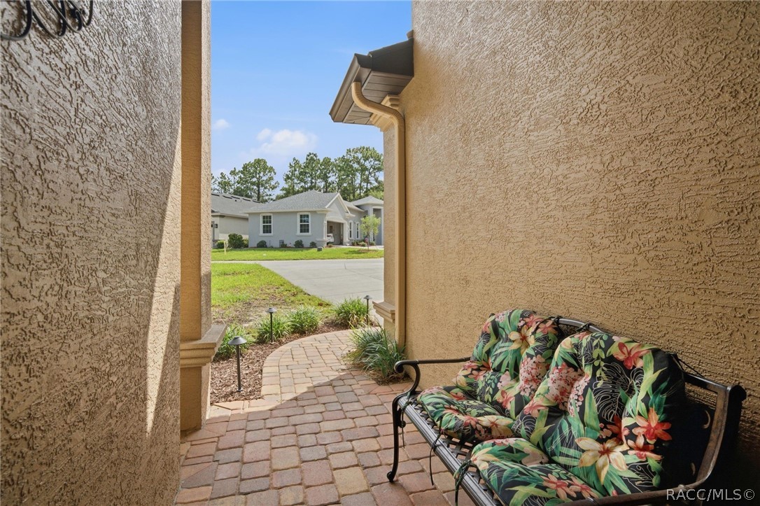 1538 W Sola Vista Path