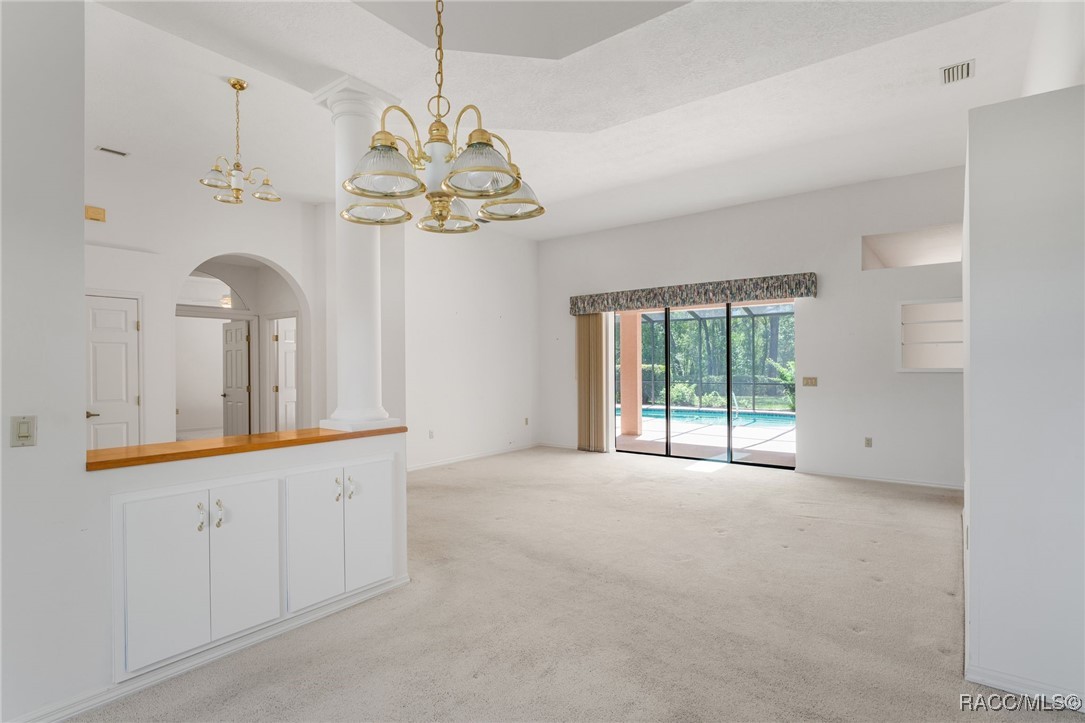 702 N Man O War Drive