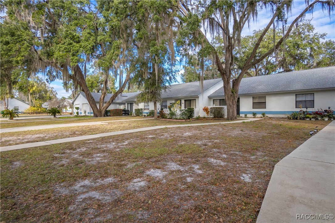 478 Landing Boulevard, Inverness, Florida image 2